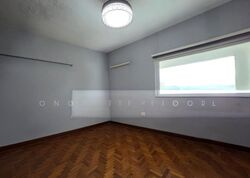 Blk 559 Jurong West Street 42 (Jurong West), HDB Executive #501918871